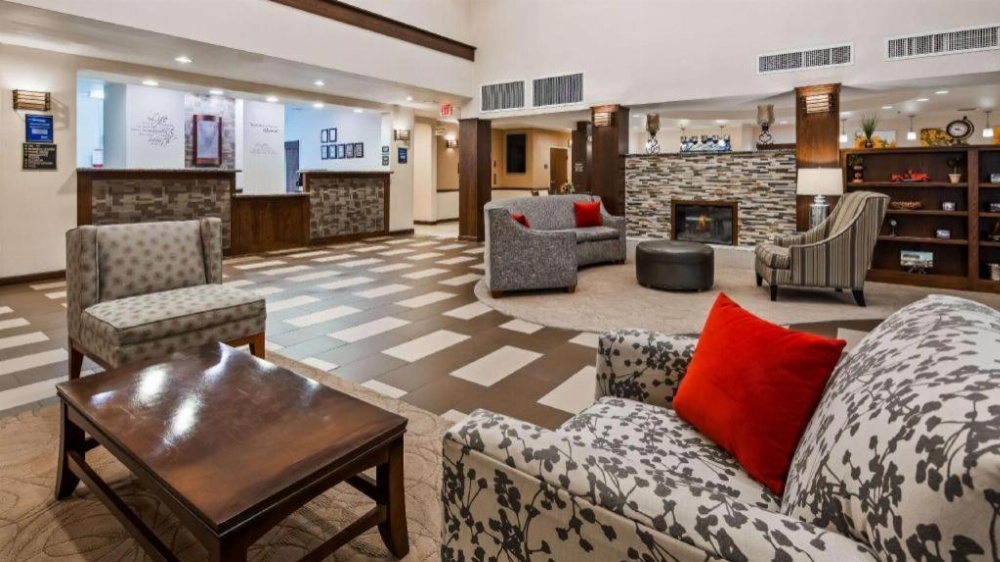Green Mill Village Hotel & Suites, BWSC Main image